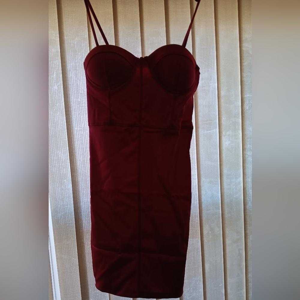 Date Night Red Dress M & L Available NWT - Picture 4 of 7